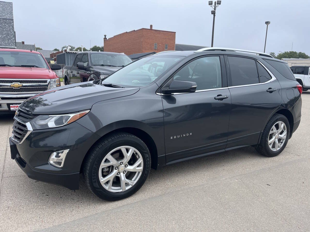 Used 2018 Chevrolet Equinox LT AWD/4WD image 2