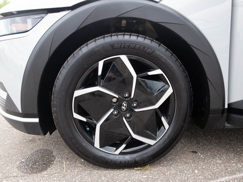 Certified 2024 Hyundai Ioniq 5 SEL AWD/4WD image 29
