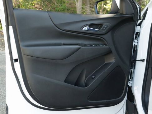 Used 2024 Chevrolet Equinox LT w/ LPO, Floor Liner Package image 21