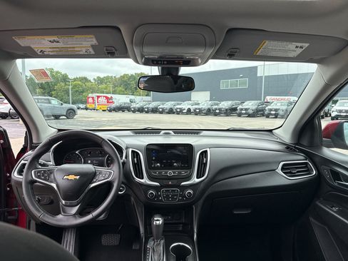 Certified 2019 Chevrolet Equinox LT w/ Sun & Navigation Package AWD/4WD image 29