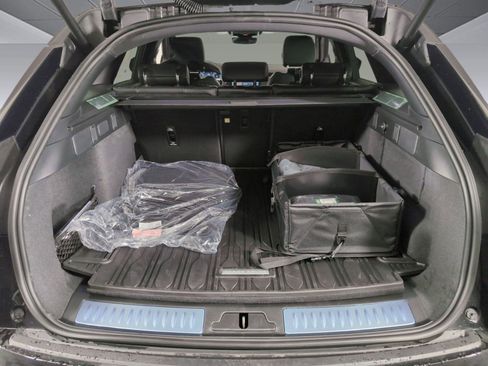 Certified 2026 Land Rover Range Rover Velar Dynamic SE AWD/4WD image 26