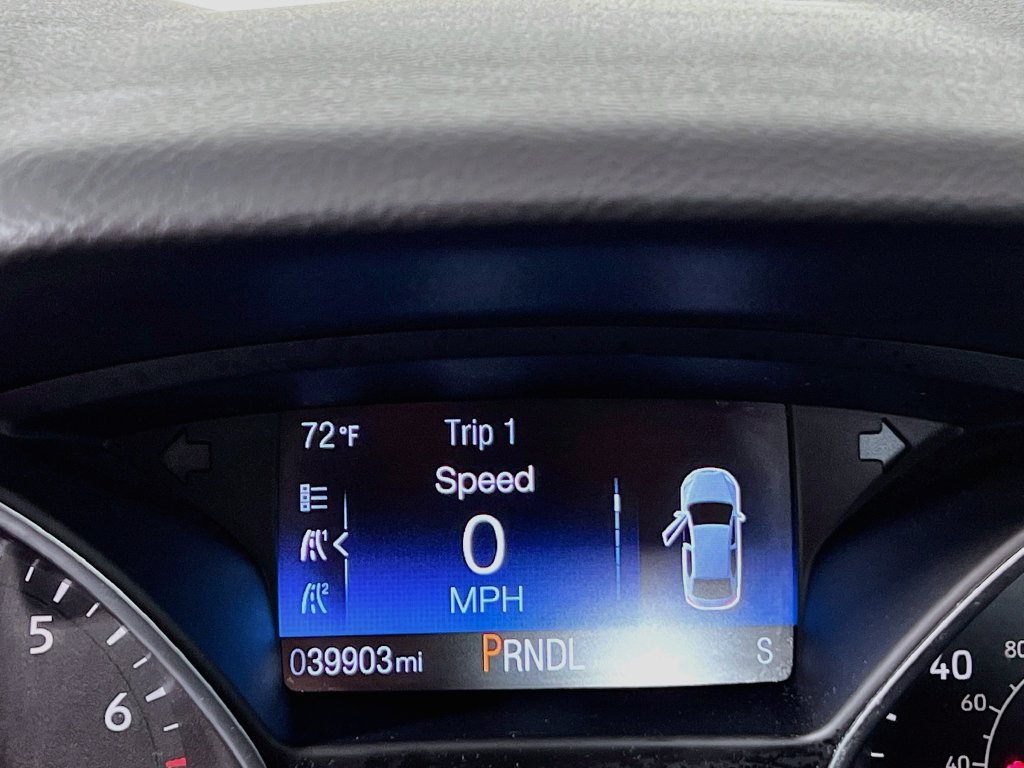 Used 2017 Ford Focus SE w/ Cold Weather Package FWD image 11