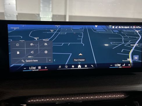 New 2025 BMW 330i xDrive Sedan w/ Convenience Package image 18