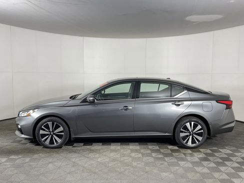 Used 2022 Nissan Altima 2.5 SL image 3