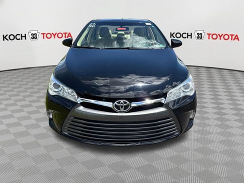 Used 2016 Toyota Camry LE FWD image 2
