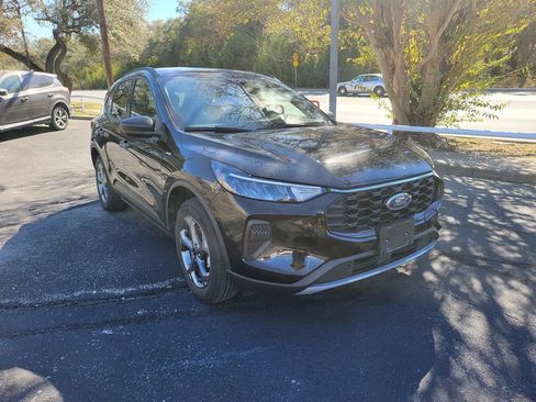 Used 2025 Ford Escape ST-Line image 3