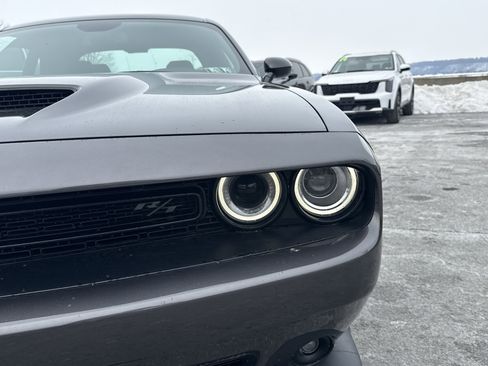 Used 2022 Dodge Challenger R/T w/ Blacktop Package image 10