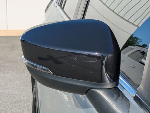 Used 2024 Mitsubishi Eclipse Cross LE AWD/4WD image 12