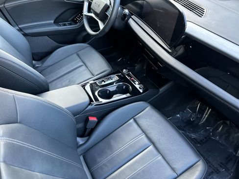 Used 2025 Audi Q6 e-tron Premium w/ Convenience Package image 16