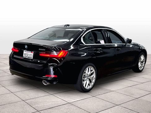 Used 2025 BMW 330i Sedan w/ Convenience Package RWD image 15