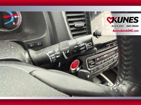 Used 2019 Honda Pilot Touring image 16