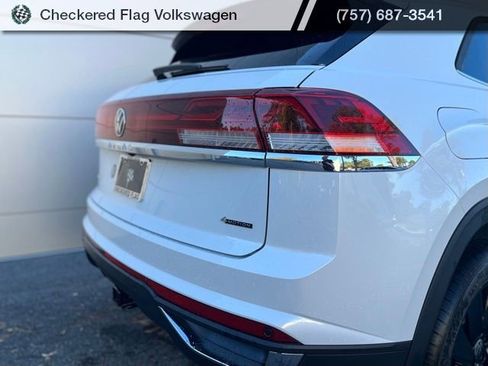 New 2026 Volkswagen Atlas SE image 9