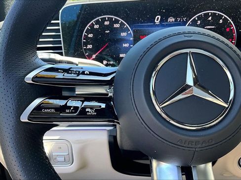 Used 2025 Mercedes-Benz GLS 450 4MATIC image 20