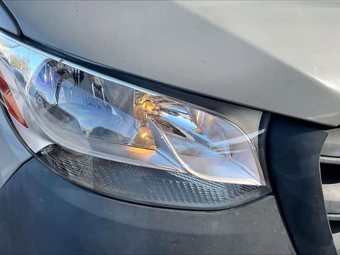 Used 2021 Mercedes-Benz Sprinter 2500 image 27