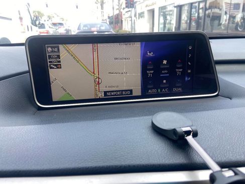 Used 2016 Lexus RX 450h AWD image 7