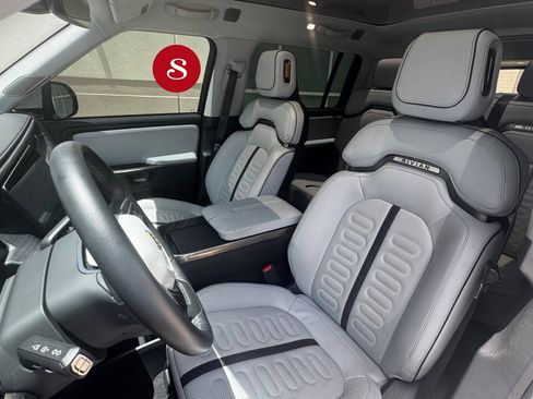 Used 2024 Rivian R1S Adventure AWD/4WD image 16