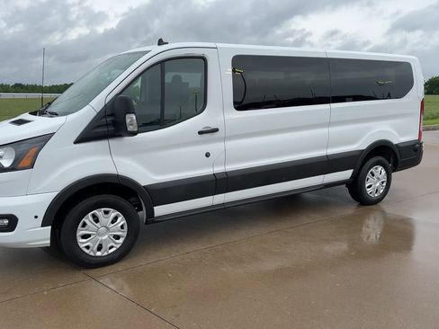 Used 2024 Ford Transit 350 XLT RWD image 5