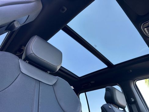 New 2026 Jeep Grand Wagoneer L 4WD image 17