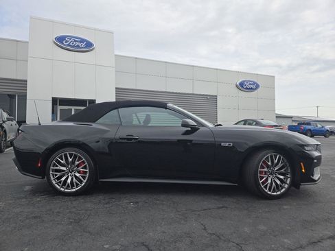 Used 2025 Ford Mustang GT Premium RWD image 18