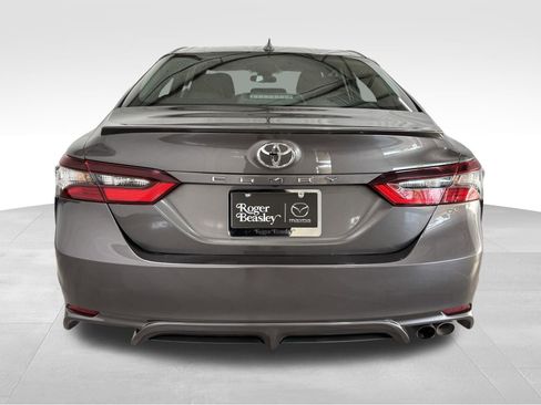 Used 2021 Toyota Camry SE image 7