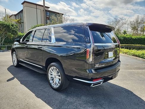 Used 2024 Cadillac Escalade ESV Premium Luxury image 12