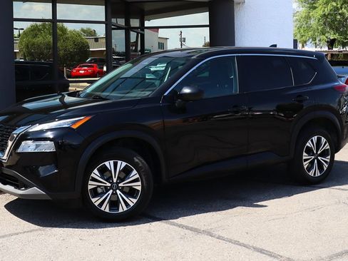 Used 2023 Nissan Rogue SV AWD/4WD image 3