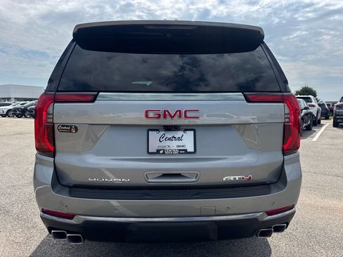 New 2026 GMC Yukon XL AT4 w/ AT4 Premium Plus Package AWD/4WD image 5