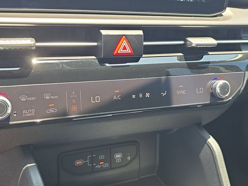 New 2026 Kia Sportage SX FWD image 25