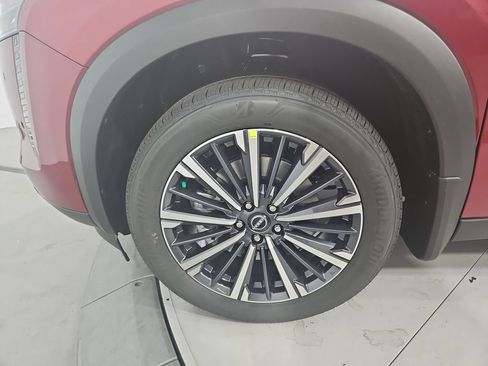 New 2026 Nissan Pathfinder Platinum AWD/4WD image 27