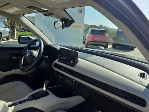 Used 2023 Honda HR-V LX image 28