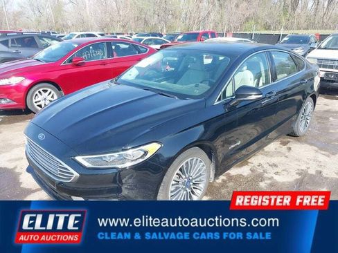 Used 2017 Ford Fusion Titanium FWD image 4