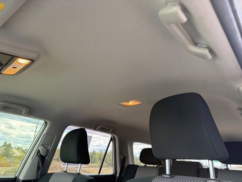 Used 2018 Toyota 4Runner SR5 AWD/4WD image 17