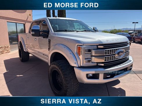 Used 2019 Ford F250 Platinum w/ Platinum Ultimate Package AWD/4WD image 11