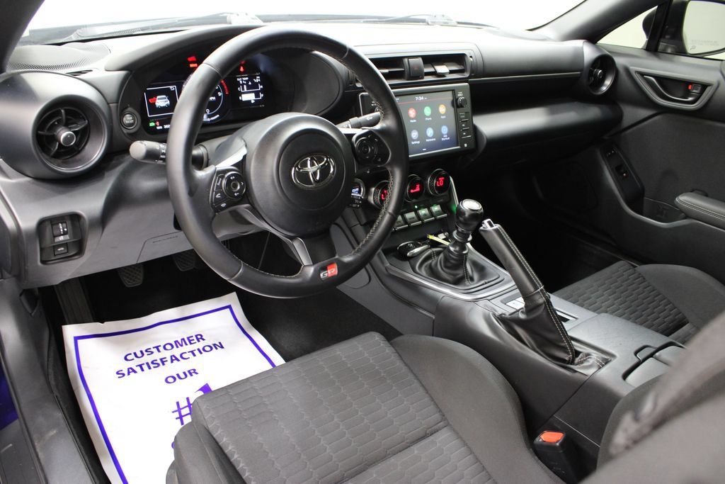 Used 2023 Toyota GR86 RWD image 15