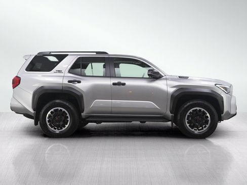 Used 2025 Toyota 4Runner TRD Off-Road Premium AWD/4WD image 6