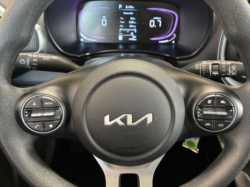 Used 2025 Kia Soul LX w/ LX Technology Package image 25