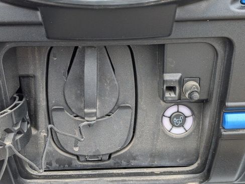Used 2023 Ford E-Transit Medium Roof RWD image 3