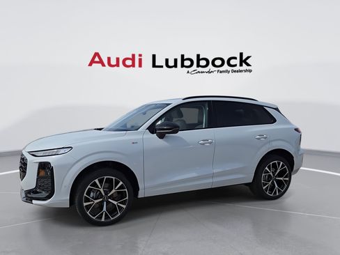 New 2026 Audi Q3 quattro 2.0T AWD/4WD image 5