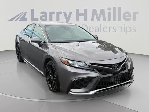 Used 2024 Toyota Camry XSE FWD image 7