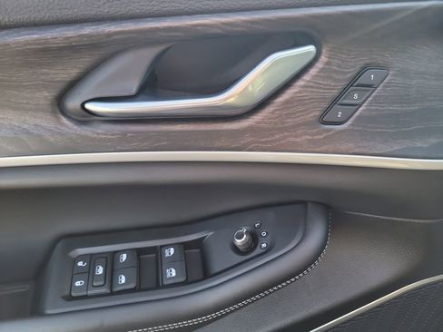 New 2026 Jeep Grand Cherokee L Limited RWD image 19