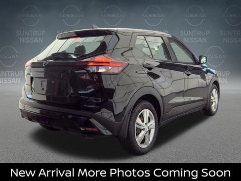 Certified 2022 Nissan Kicks S FWD image 2