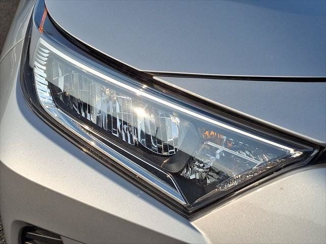 Certified 2021 Toyota RAV4 XLE AWD/4WD image 29