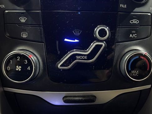 Used 2011 Hyundai Sonata GLS image 30