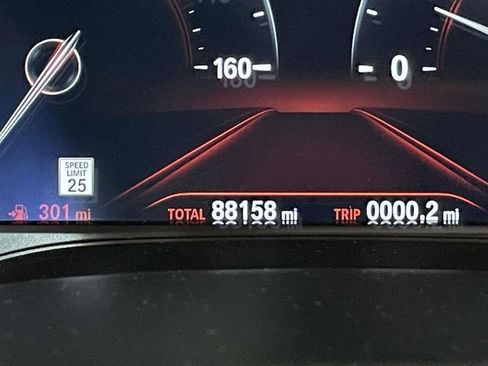 Used 2019 BMW 540i xDrive AWD/4WD image 40