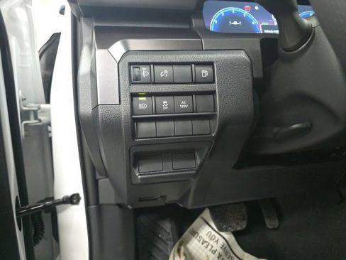 Used 2025 Toyota 4Runner TRD Off-Road image 16