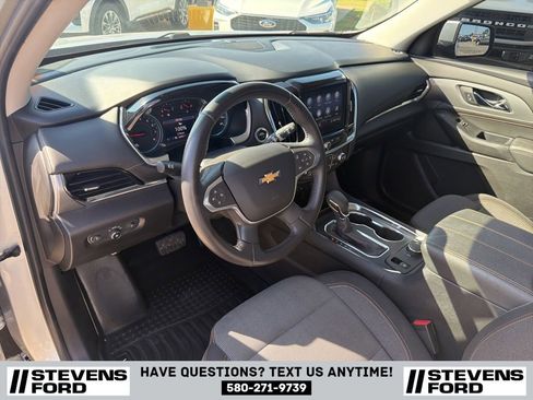 Used 2021 Chevrolet Traverse LT FWD image 20