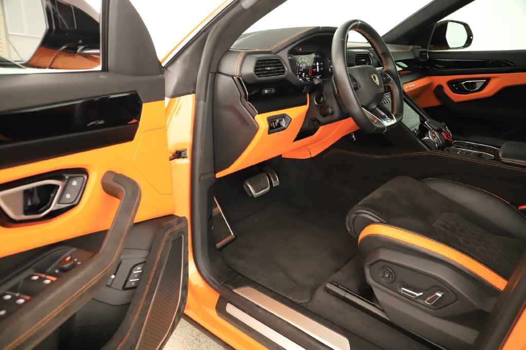 Used 2023 Lamborghini Urus S AWD/4WD image 14