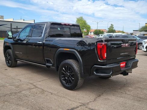 Used 2021 GMC Sierra 2500 Denali w/ Denali Black Diamond Edition AWD/4WD image 7