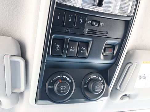 Used 2021 Toyota 4Runner TRD Off-Road Premium image 26