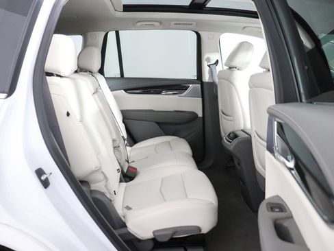 Used 2024 Cadillac XT6 Premium Luxury w/ Technology Package AWD/4WD image 21